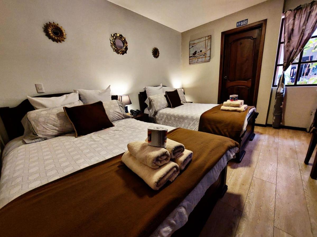 Hotel En El Centro Historico クエンカ エクステリア 写真