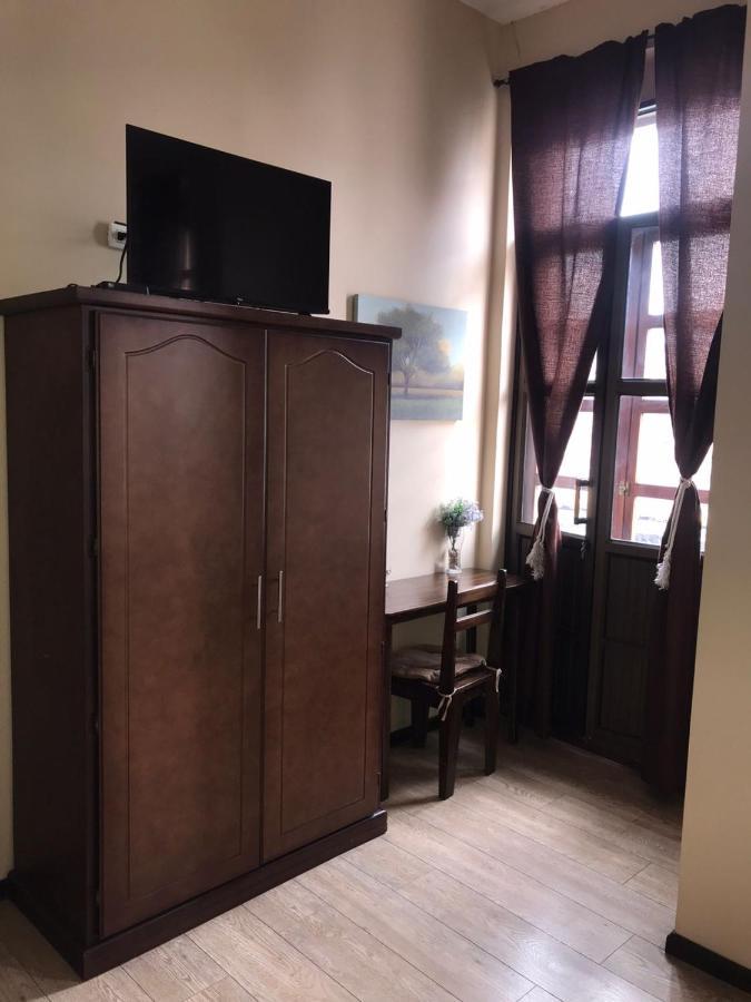 Hotel En El Centro Historico クエンカ エクステリア 写真